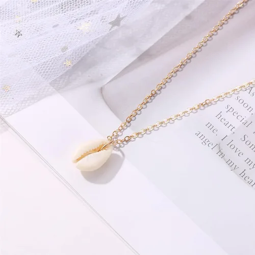 Vista 4 de 5Pcs Natural Scallop Conch Seashell Necklace Inlaid with Gold Rimmed Sea Shell Necklace Adjustable Seashell Jewelry Gifts for Women