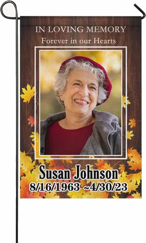 Vista 19 de Bandera conmemorativa personalizada para jardín con nombre de foto, fecha para patio al aire libre, decoración de cementerio para tumba, doble cara