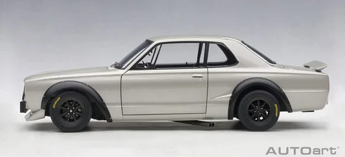 Vista 7 de Autoart 87277 1972 Nissan Skyline GT-R (KPGC-10) Racing Silver Millennium 1/18 Diecast Model Car