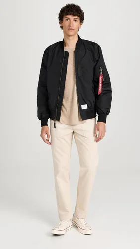 Vista 5 de Alpha Industries MA-1 Skymaster Chamarra de aviador impermeable para hombre.