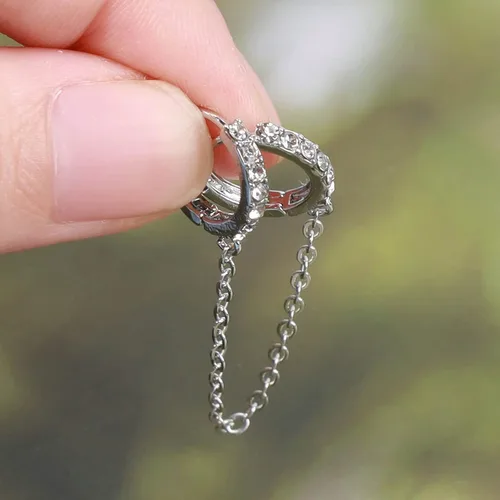 Vista 5 de Aretes de aro de doble cadena bohemia, aretes de cadena de aro de circonita dorada, aretes de cadena punk con diamantes de imitación, aretes