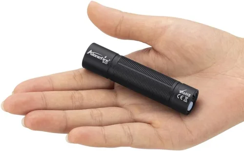 Vista 6 de ALONEFIRE SV127 Mini 395nm Linterna UV USB C recargable Blacklight Woods Lámpara Detector de Dinero Luz Negra para Detetector de Orina de Mascotas