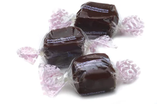 Vista 2 de AvenueSweets - Caramelos suaves hechos a mano envueltos individualmente - Caja de 8 onzas - Chocolate