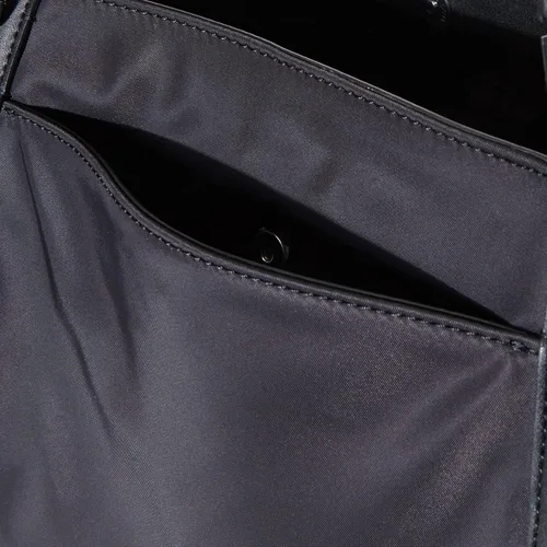 Vista 6 de Calvin Klein Bolso de hombro grande de triple compartimento Ellie Novelty
