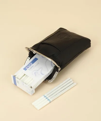 Vista 7 de Funda para cajetilla de cigarrillos de cuero con bolsillo para mechero, regular o 100 unidades, de Leatherboss (negro)