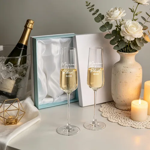 Vista 7 de Copas de champán de boda personalizadas, juego de 2, copas de brindis Mr & Mrs para novia y novio, nombre y fecha grabados, regalos personalizados