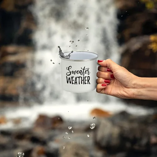 Vista 5 de HOME & HOOPLA Otoño esmalte camping taza de café suéter clima lata taza 15 onzas (blanco)