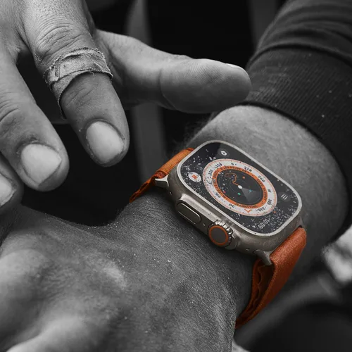 Vista 5 de Apple Watch Ultra [GPS + Celular 49mm] Caja de titanio con correa Alpine verde, pequeña (renovada)