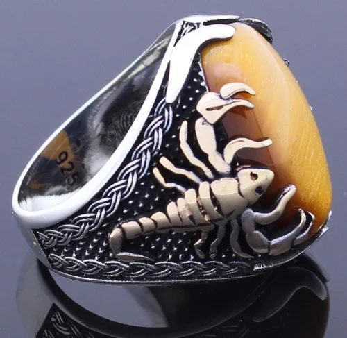 Vista 3 de Anillo de plata de ley 925 maciza con ojo de tigre y figura de escorpión para hombre