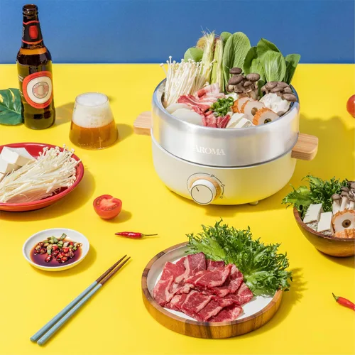 Vista 6 de Aroma Housewares AMC-130 Whatever Pot, parrilla de interior, cocina, olla caliente con tapa de vidrio, asas de bambú, 2.5 L, acero inoxidable/blanco