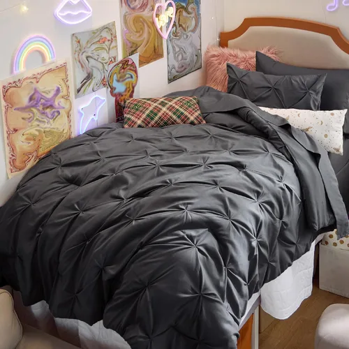 Vista 29 de Bedsure - Juego de edredón tamaño individual gris - Ropa de cama tamaño individual en una bolsa de 5 piezas, juego de cama Pintuck GentleSoft™