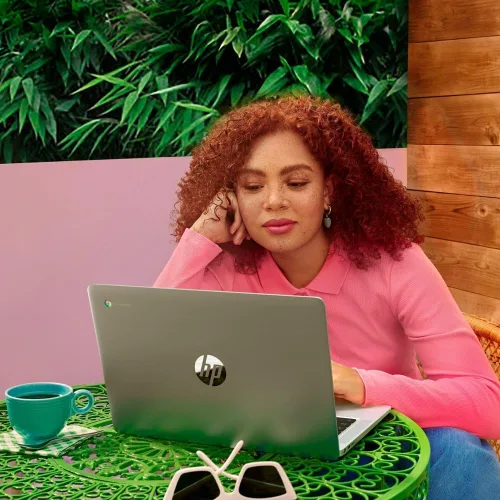 Vista 8 de HP Chromebook 14a HD de 14 pulgadas (Intel 4-Core Celeron N4120, 4 GB de RAM, 64 GB eMMc, UHD Graphics 600) Laptop para el hogar y estudiante