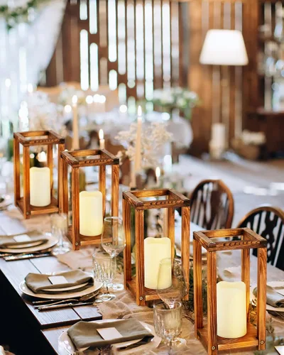 Vista 7 de Huquary 16 piezas de centro de mesa de madera para bodas, incluye 8 faroles de madera rústica y 8 portavelas sin llama para decoración de mesa