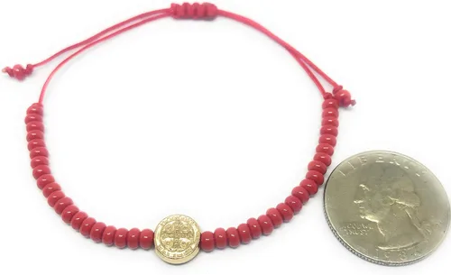 Vista 6 de Chavarrieta Pulsera Roja de hilo de San Benito Roja de hilo de San Benito Cuentas de cristal