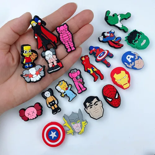 Vista 7 de hitioCC 100 Pack Randow Cute Cartoon Anime Shoe Charms Charma for Boys Girls, Cool Charms Bulk Pins for Kids, Toddler Charms Accessories for Shoe