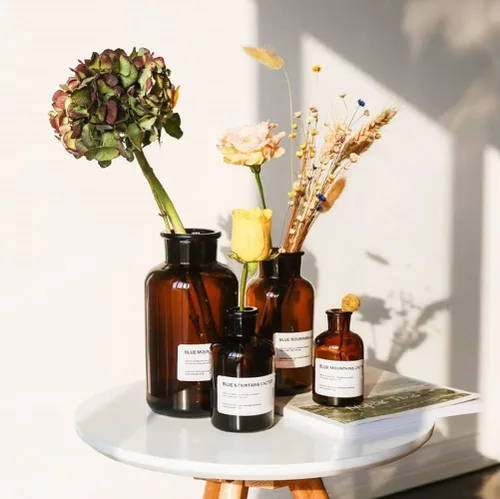 Vista 5 de Jarrón de cristal ámbar, 1 jarrón pequeño, botellas de vidrio decorativas, tarros de boticario marrón, decoración del hogar, jarrones florales