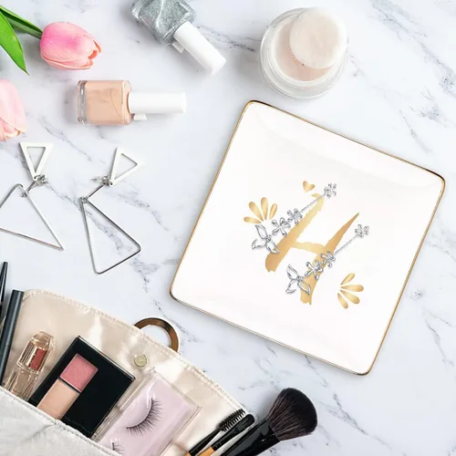 Vista 5 de Rarehaus Plato de anillo de cerámica plato de anillo personalizado y platos de baratija con inicial de oro para tu madre o mejor amiga 26 letras