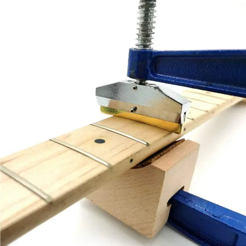 Vista 4 de Jiayouy Herramienta de prensa de trastes para diapasón de guitarra y bajo, con 2 calas de madera, 1 llave hexagonal
