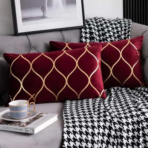 Vista 25 de DEZENE Fundas de almohada decorativas de terciopelo dorado de 22 x 22 pulgadas: paquete de 2 fundas de almohada cuadradas decorativas para Negro