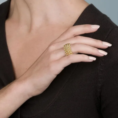 Vista 9 de Ross-Simons Italian 14kt Yellow Gold Riso-Link Ring