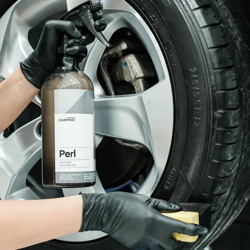 Vista 6 de CarPro PERL Líquido protector para plástico y caucho, de 1 litro.