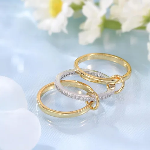 Vista 4 de Anillos apilables de oro para mujer, no se deslustra, juego de 3 anillos entrelazados con circonita cúbica, delicados anillos chapados en oro de 18