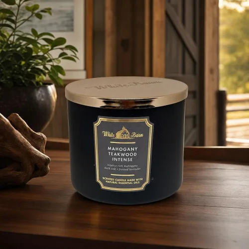 Vista 5 de Bath & Body Works, vela blanca con tres mechas, aceites de White Barn - 411 g - ¡Aromas centrales de 2021! (Intensa madera de teca y caoba)