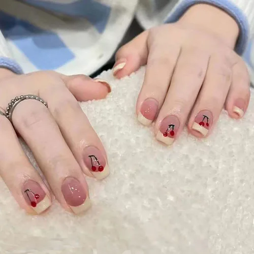 Vista 5 de Uñas postizas a presión medianas con forma de almendra, uñas falsas con puntas francesas y diseño de línea dorada, 24 piezas, uñas adhesivas