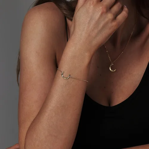 Vista 6 de Collner Pulsera delicada de oro para mujer, chapada en oro de 14 quilates, ligera, pulsera de cadena de espiga de espiga con círculo, dije