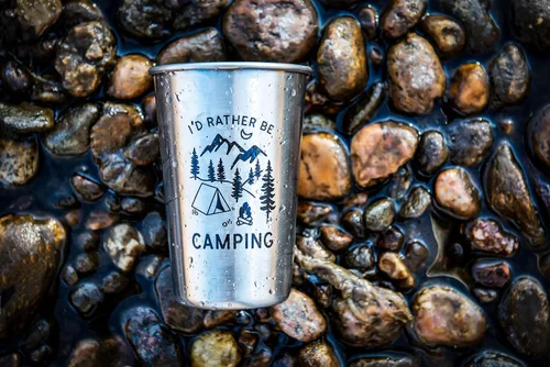 Vista 6 de Taza de acero inoxidable Rather Be Camping (16 onzas) – Taza de regalo divertida para hombres al aire libre – Regalo de casa rodante, idea