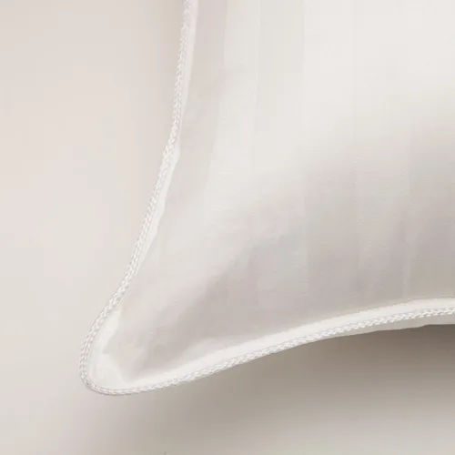 Vista 4 de FineFeather almohada blanca de lujo 700 Fill Power de plumón de ganso húngaro 100%, Relleno de plumón y pluma, Blanco, King