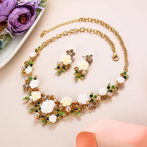 Vista 4 de EVER FAITH Conjunto de pendientes perforados con collar de perlas de imitación de cristal austriaco para mujer