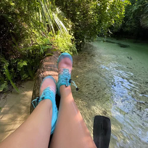 Vista 2 de Zapatos de agua WateLves para hombre y mujer, estilo pies descalzos, para playa, piscina, secado rápido, calcetines de agua, para piscina, surf