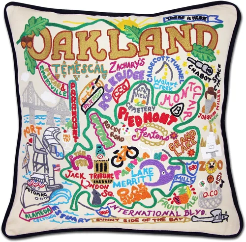 Vista 91 de Catstudio Portland (Oregon) - Almohada decorativa bordada