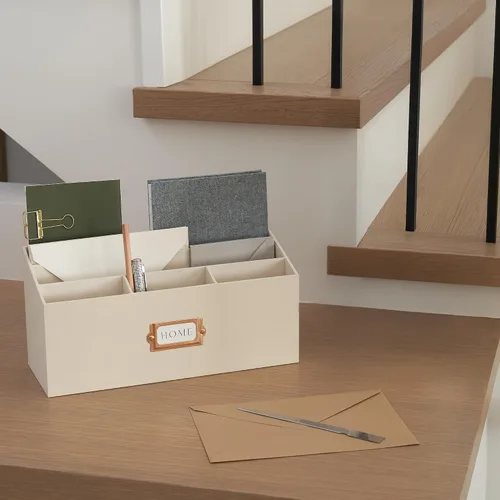 Vista 3 de KIBAGA Elegante organizador de correo de lino para tu encimera: organiza fácilmente bolígrafos, correo y más en espaciosos compartimentos