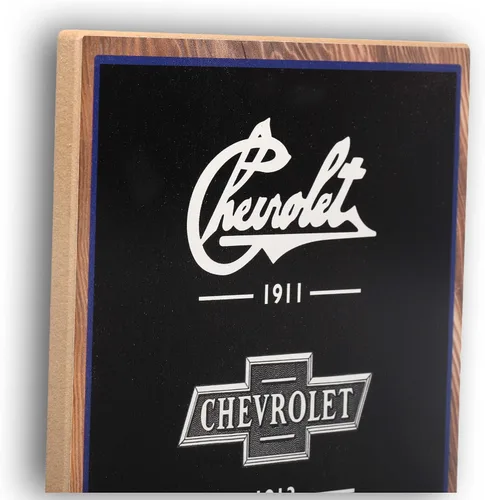 Vista 4 de Open Road Brands Chevrolet Logo Evolution - Decoración de pared de madera vertical - Arte de pared grande de Chevrolet para cueva de hombre o garaje