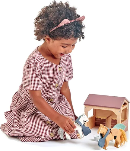 Vista 3 de Tender Leaf Toys - The Stables - Juego de establos de caballos imaginativos de 13 piezas con accesorios y accesorios - Juego de simulación