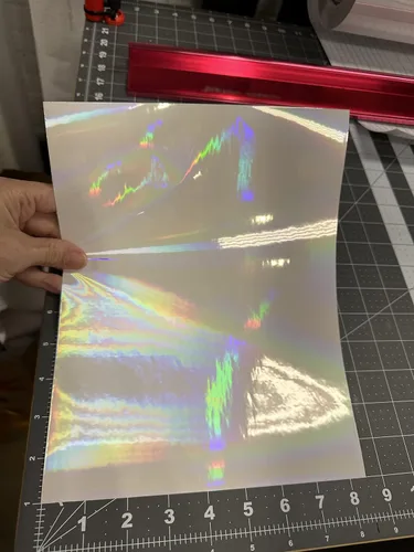 Vista 4 de Clear Holographic Oil Slick Cold Laminating Sheets Self Adhesive (8 x 11)
