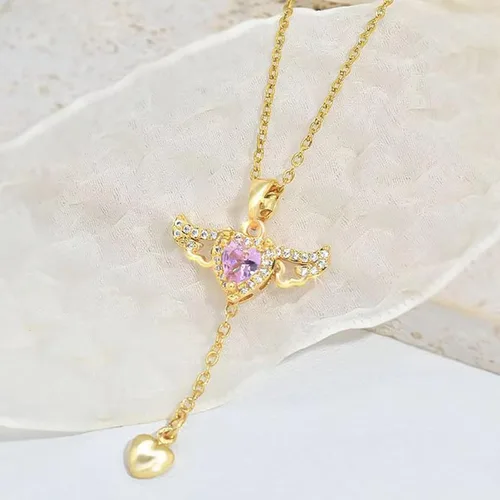 Vista 4 de HUASAI Collar de ala de ángel de cristal rosa, alas de ángel con colgante de corazón, collar de corazón de diamantes de imitación