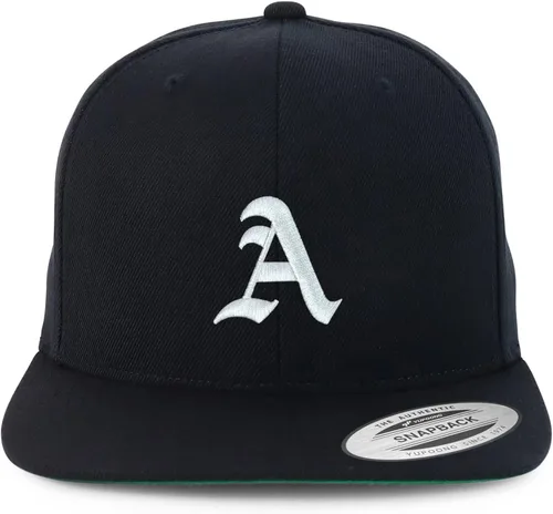 Vista 4 de Trendy Apparel Shop Antiguo Inglés Una Gorra De Bill Plana Bordada Snapback Azul marino