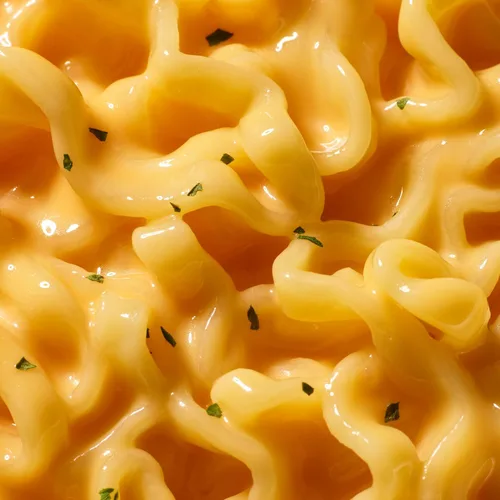 Vista 2 de Ramen con Queso – Mac & Cheese se Encuentra con Ramen Cheddar y Mascarpone Estilo Salteado 3.88 oz (Paquete de 4)