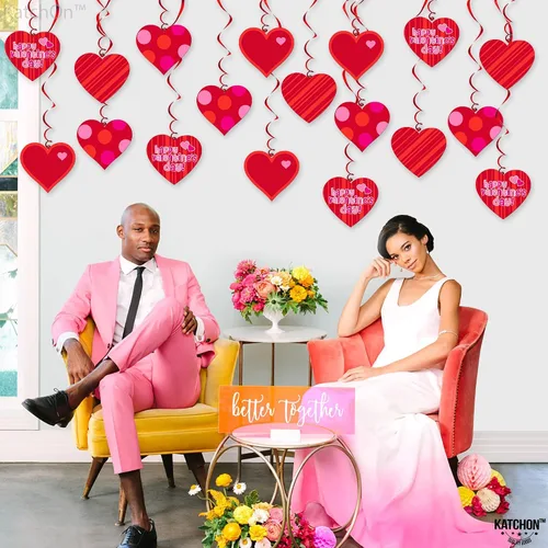 Vista 9 de KatchOn, Centros de mesa de San Valentín para mesas, grandes, paquete de 39 Decoración de corazones colgantes de San Valentín, centros de mesa