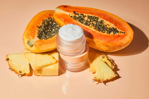 Vista 6 de Kopari California Glow Enzyme Exfoliante facial, exfoliante facial aclarante e iluminador de la piel, apoya el antienvejecimiento, aceite de coco