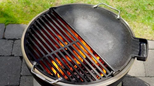 Vista 3 de Cuisinart CHA-830 Cleanburn Plancha y Parrilla Fire Pit, Hierro Fundido Pre-Sazonado