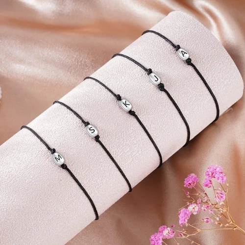 Vista 5 de Btysun Pinky Promise Pulseras para parejas, amigos, regalos iniciales a juego, regalos de cumpleaños para mujeres, novia, novio, mejor amigo
