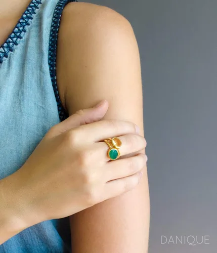 Vista 95 de Oval Birthstone Ring Bezel Set in Vermeil Gold, Sterling Silver, or Rose Gold, Stacking Birthstone Ring [rOMB]