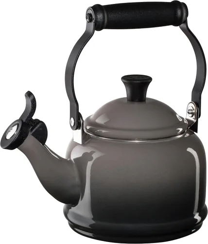 Vista 5 de Le Creuset - Tetera de acero esmaltado de media litro, 1.25 cuartos de galón, Marsella