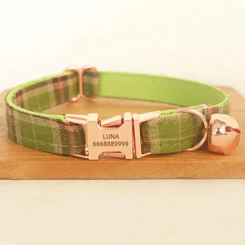 Vista 2 de PETDURO Collares de gato a cuadros personalizados hechos a mano con campana y hebilla de metal grabada con nombre personalizado para gatos lindos
