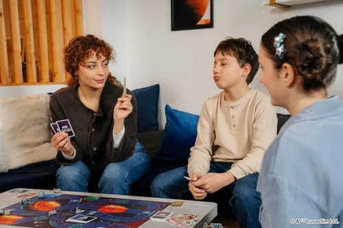 Vista 4 de Juego de mesa Star Wars Super Teams - Carrera de estrategia rápida a través de la galaxia, divertido para familias, niños y adultos, a partir de 7