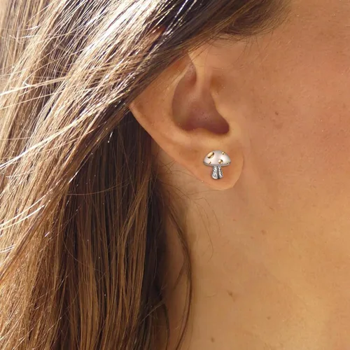 Vista 3 de Aretes de plata de ley 925 con diseño de cactus, hongos, ranas, mariquitas, flores de sol y luna, calavera, oso, ballena, joyería de plata esterlina